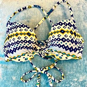 Women’s Patterned Aerie Bikini Top, EUC, 32B